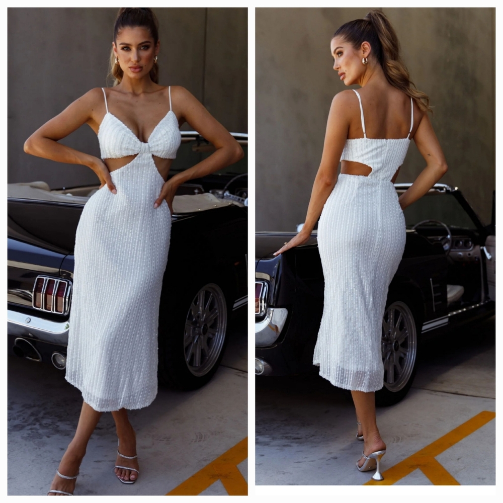 Selfie Leslie Alcapulco Cutout Waist Sequin Midi Dress